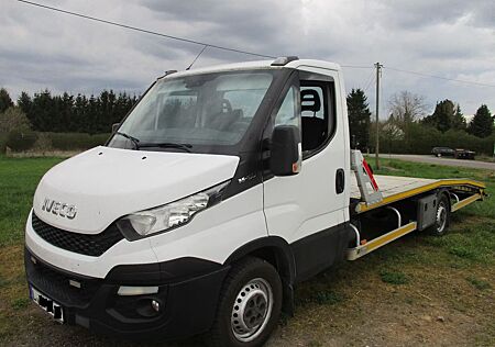 IVECO Daily 2.3D Abschleppwagen Autotransporter 3,5t