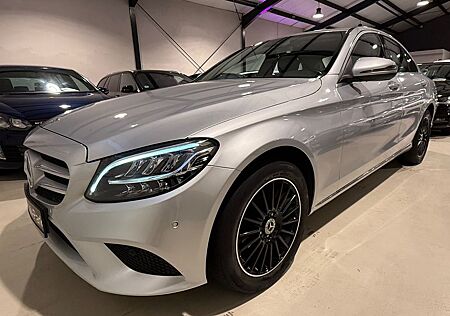Mercedes-Benz C 180 Avantgarde/Automatik/AmbientB/Kamera/Alus