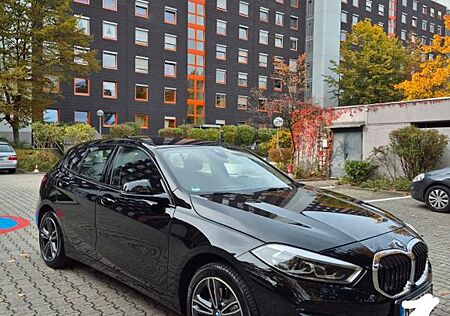 BMW 118i Sport Line Navi Automatik