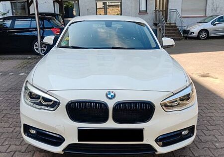 BMW 118i -Automatik/Sport-/Ledersitze/Rückfahrkamera