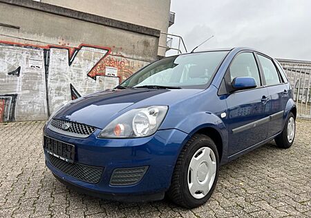 Ford Fiesta 1,3 Style*Top Zustand*Klimaanlage*TÜV NEU