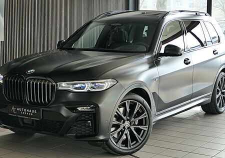 BMW X7 xDrive 40 d M Sport|FROZEN-BLACK|B&W|22|SKY-L