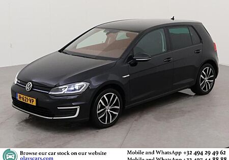 VW Golf Volkswagen e- Virtual Aut. LED-Xenon Navi Camera