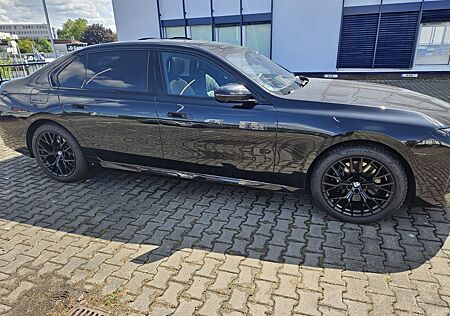 BMW 740d xDrive MSpportPRO Individualleder Autobahna