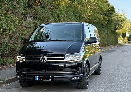 VW T6 Multivan Volkswagen Highline Dsg / Standheizung / ACC
