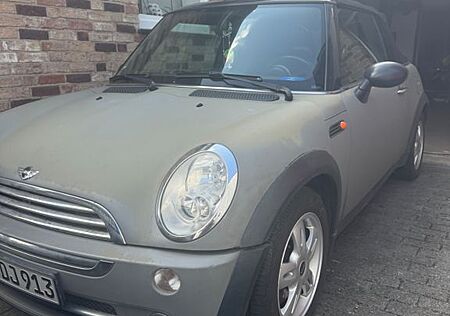 Mini Cooper Cabrio 2008 für Liebhaber