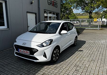 Hyundai i10 Trend/Automatik/PDC hi./ALU/NAVI