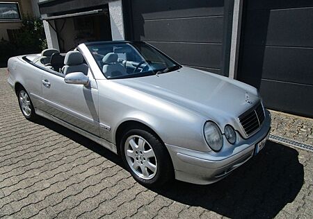 Mercedes-Benz CLK 200 KOMPRESS AVANTGARDE CABRIO arde