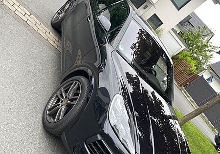 Porsche Cayenne S Hinterachslenkung Luftfederung Panoram
