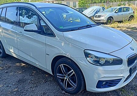 BMW 218i Gran Tourer Sport Line 1.5i Automatik