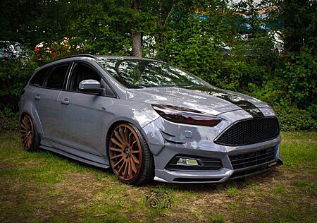 Ford Focus 2,0 EB ST Leder-Sport-Paket Turnier ST