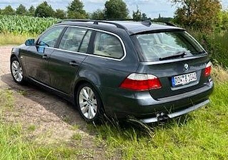 BMW 525i touring -