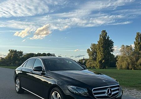 Mercedes-Benz E 220 E 220d Avantgarde-Widescreen-Burmester-Multibeam