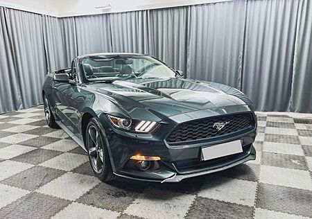 Ford Mustang 3.7 V6 Automatik CarFax sauber