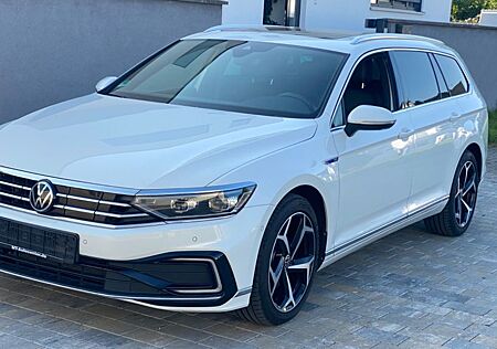 VW Passat Variant Volkswagen GTE