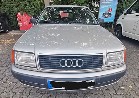 Audi 100