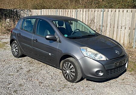 Renault Clio 1.2 16V 75