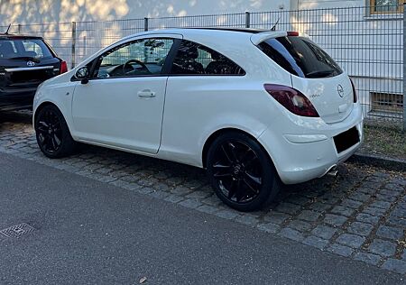 Opel Corsa 1.2 Edition integr. Fahrradträger