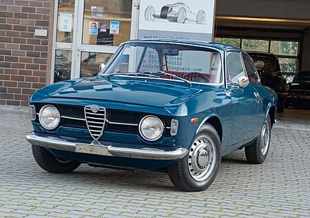 Alfa Romeo GT 1300 Junior Kantenhaube, TOP