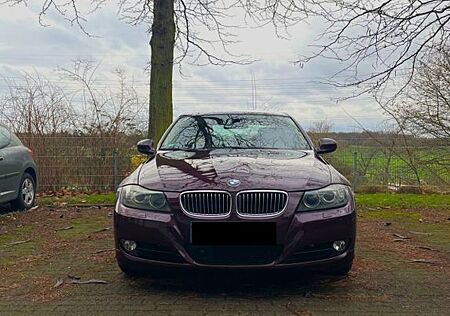 BMW 325i - E90 Facelift | 3.0L | 218PS | TÜV 09/2026