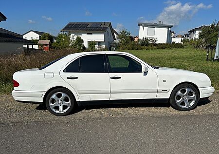 Mercedes-Benz E 280 W210 CLASSIC