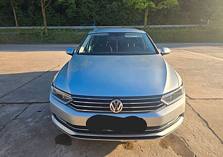 VW Passat Variant Volkswagen 2.0 TDI Comfortline Variant C...