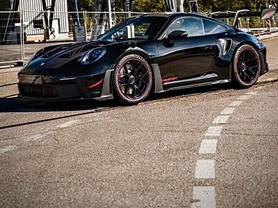 Porsche 911 GT3 RS Weissach Manthey Lift