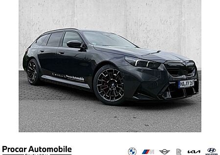 BMW M5 Touring 0,5%Versteu. VMAX PANO AHK Sitzlüft