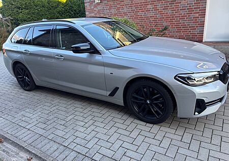 BMW 530d Touring A -