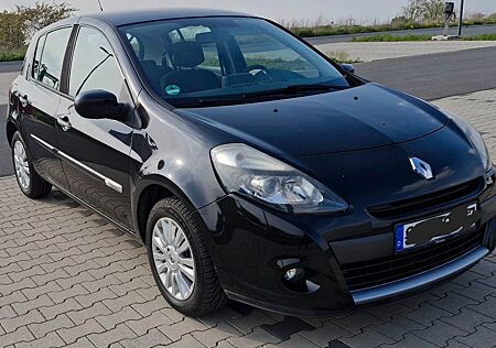 Renault Clio Dynamique 1.2 16V TCE Eco2 Dynamique