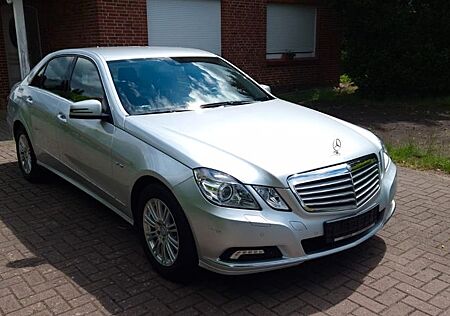 Mercedes-Benz E 220 CDI BlueEFFICIENCY ELEGANCE AHK*PDC