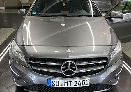 Mercedes-Benz A 180 - Kombi-/Limousine