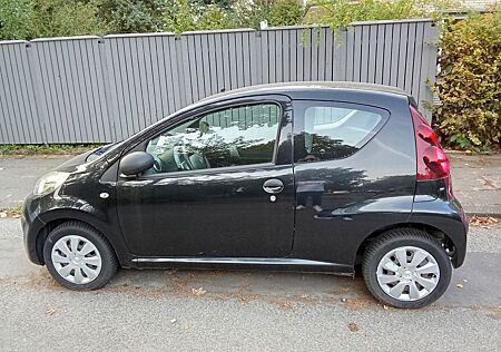 Peugeot 107 ORIGINAL 12000KM!!! TEXT LESEN !!!