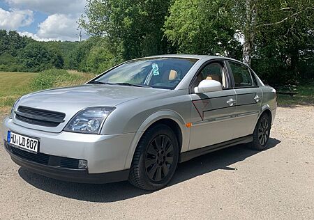 Opel Vectra 2.2 - AHK neu* TÜV 8/26* wenig km*