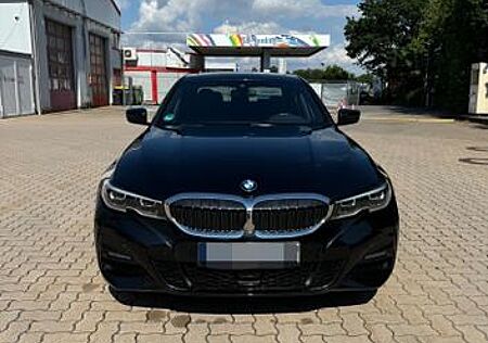 BMW 320d MSport elkt. SITZE|VOLLLEDER|8-fach-bereift