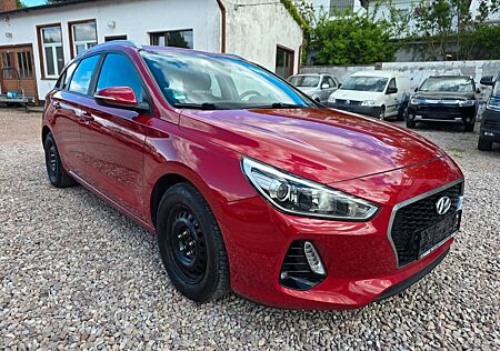 Hyundai i30 cw Family*Klima*CD Radio*Tüv neue*