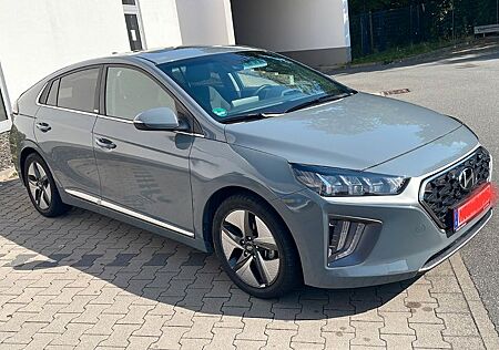 Hyundai Ioniq 1.6l GDi PLUG-IN HYBRID -