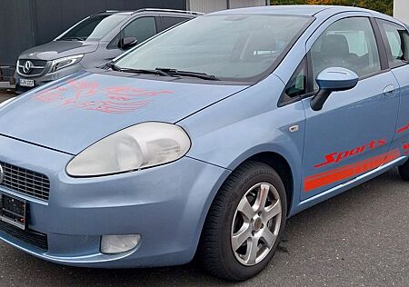 Fiat Grande Punto Punto 1.4 8V Dynamic Klima TÜV NEU Service Neu