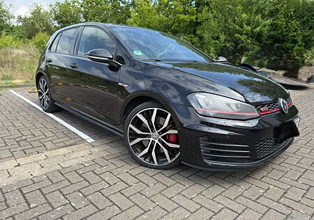 VW Golf Volkswagen 2.0 TSI DSG BMT GTI GTI