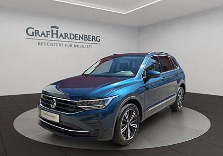 VW Tiguan Volkswagen Life 2.0 TDI DSG Navi AHK LED