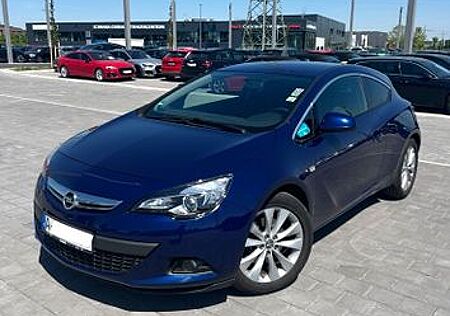 Opel Astra GTC 1.4 Turbo 103kW -