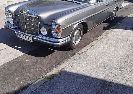 Mercedes-Benz 250 250SE W108, Klima, Leder