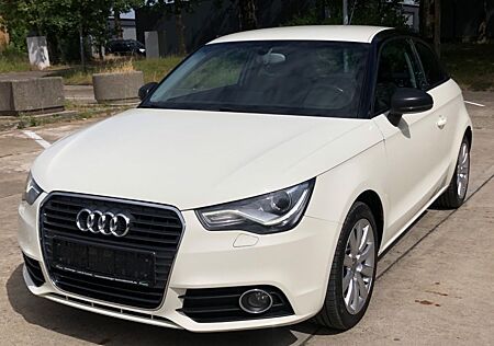 Audi A1 1,6TDI NAVI+Bi-XENON+SCHECKHEFT+TÜV NEU