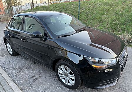 Audi A1 1.4 TFSI Sportback attraction