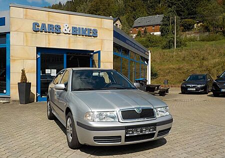 Skoda Octavia Lim. Tour 1. HAND!