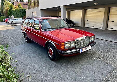 Mercedes-Benz 300 W123 TD Turbodiesel Kombi - Neuer Motor