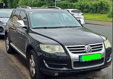 VW Touareg Volkswagen 3.0 V6 TDI-AHK-StHz-SD-220V-Leder