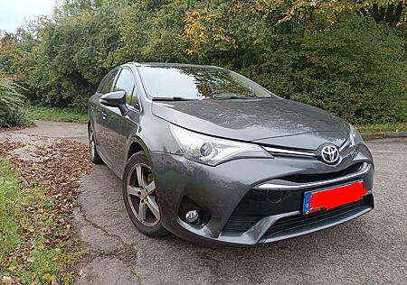 Toyota Avensis 1,8-l-Valvem. Edition S+ T. Sports E...