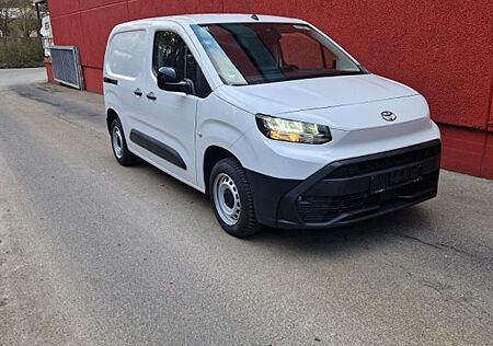 Toyota Pro Ace Proace City Facelift Navi Virtual Fernlichtassi