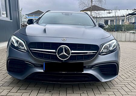 Mercedes-Benz E 63 AMG Mercedes-AMG E 63 S 4MATIC+ T Autom...